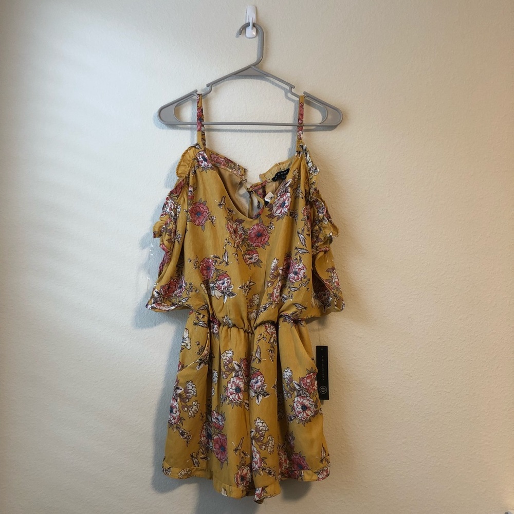 Cute short yellow romper- brand new